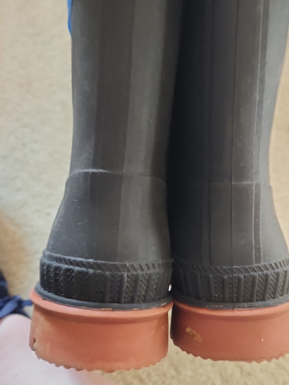 Sz 4 Black Rubber Rain Boots with Brown Soles - Picture 4 of 6